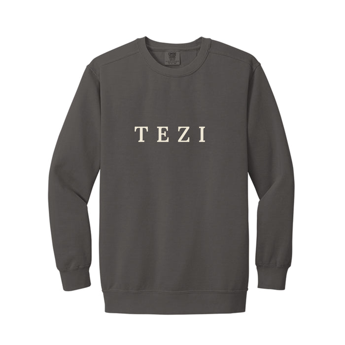 Tezi Serif Wordmark Crewneck in Pepper